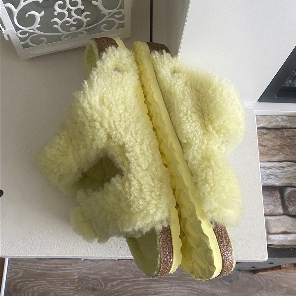 🆕 Birkenstock Arizona Big Buckle Teddy Shearling Sandals - Picture 5 of 9